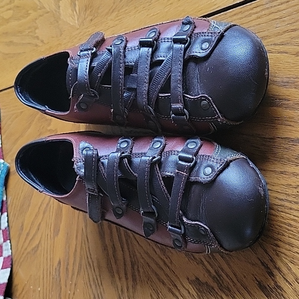 Beatrice Valenzuela Leather Strap Shoes